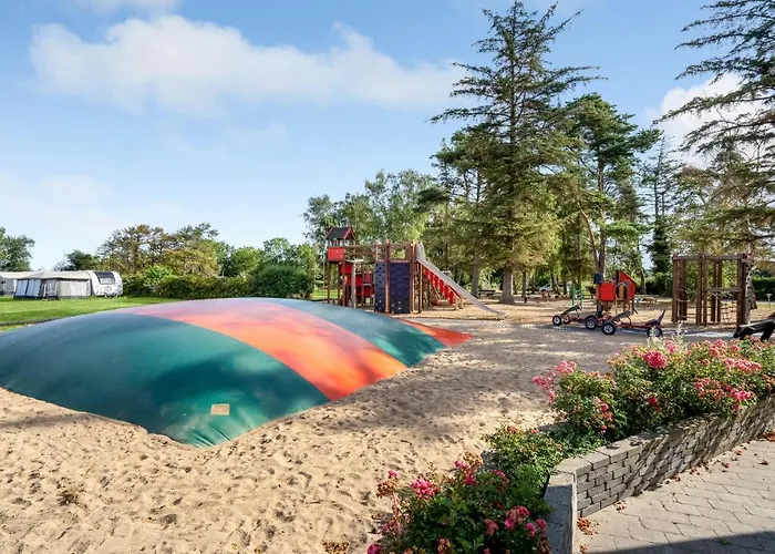 2 Bedroom Awesome In *