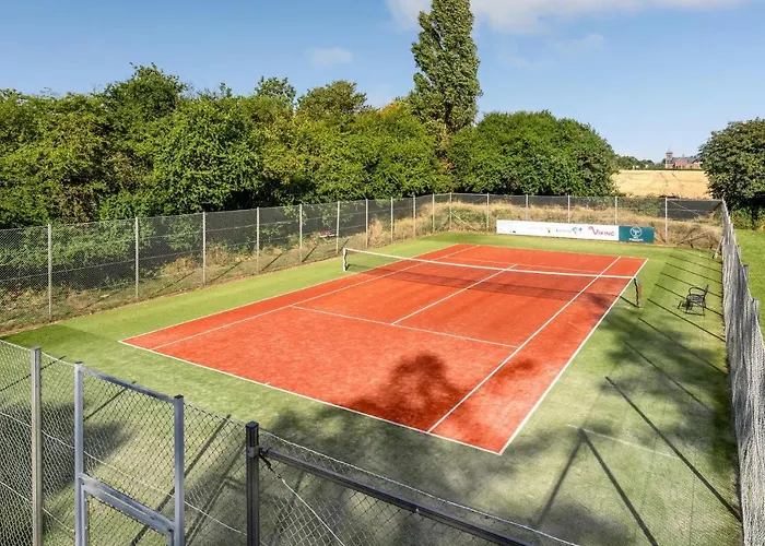 2 Bedroom Awesome In Holiday home